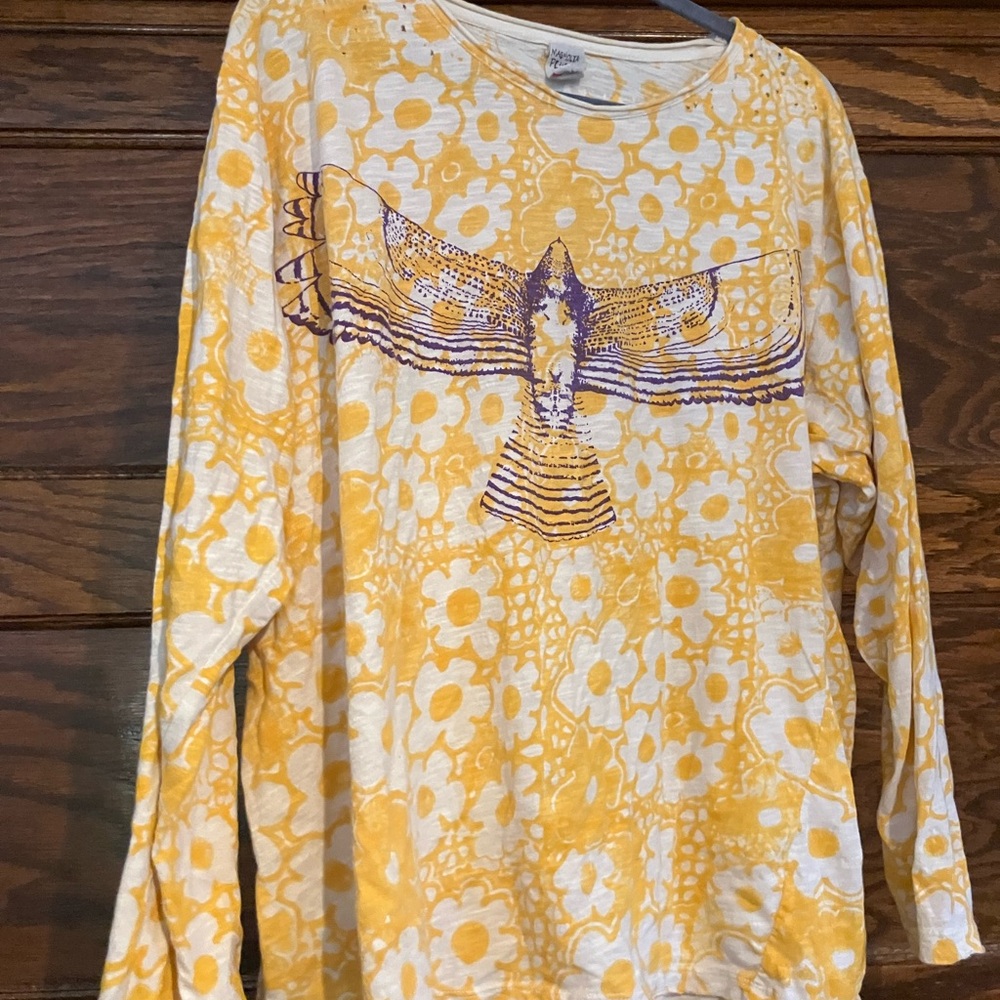 Magnolia Pearl Cream and Yellow Graphic Top